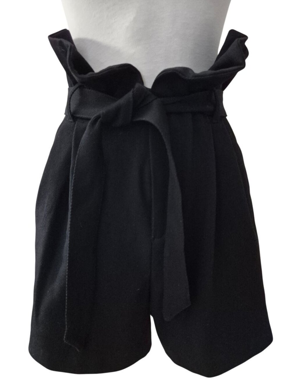 ZARA Paperbag Waist With Front Ties Black Shorts Dressy Style Size M